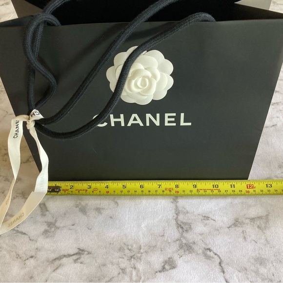 Chanel Black Shopping bag with 1 White Camellia Flower and ribbon! - Picture 5 of 8